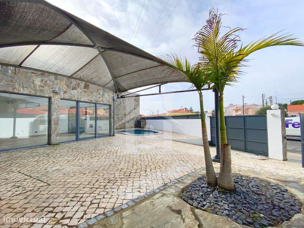 Moradia T3 em Alcabideche com Piscina e Vista para a Serra - Grande imagem: 4/33