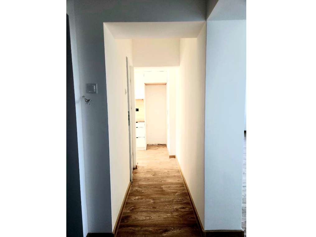 3-pok. mieszkanie po generalnym remoncie – ścisłe centrum Białogardu.-12