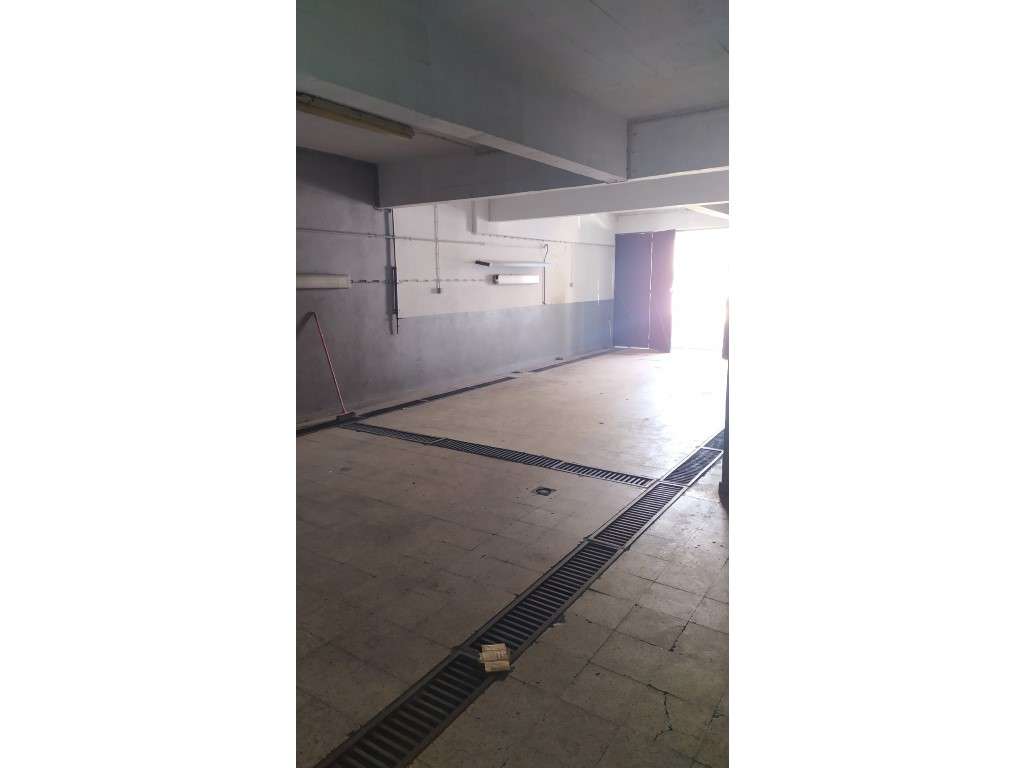 Garagem c/200m2 na Amadora - Grande imagem: 4/13