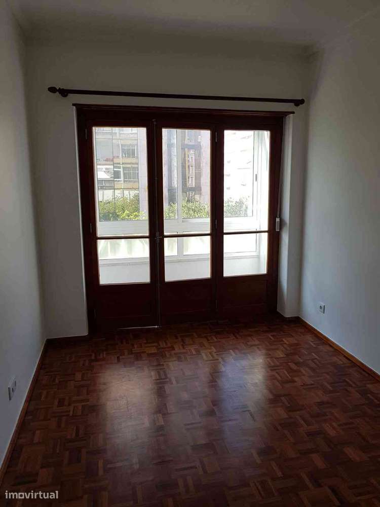 T1+1 - Avenida Visconde Valmor - Grande imagem: 5/14