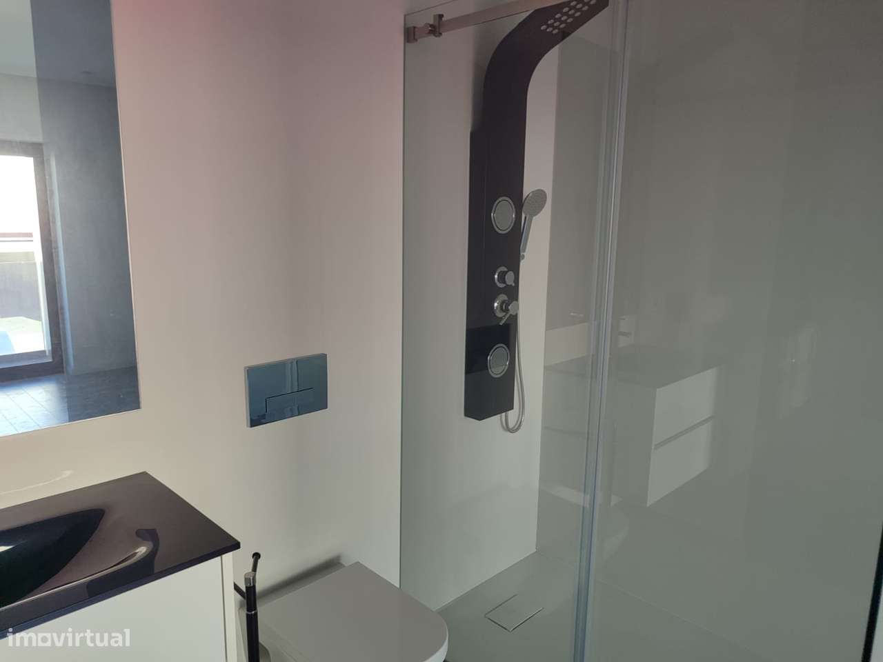 Excelente T3 c/ 2 suítes - Ramalde-31