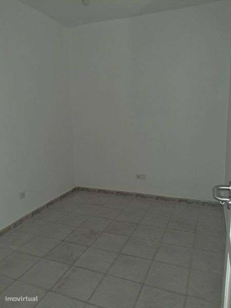 T1 Arrenda Casal Cambra - Grande imagem: 4/4