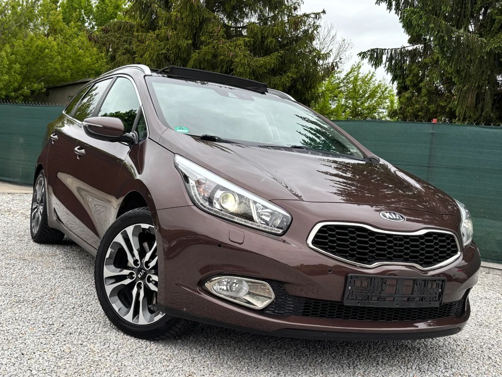 Kia Ceed II 1.6 CRDi 128 Platinum Edition 2014