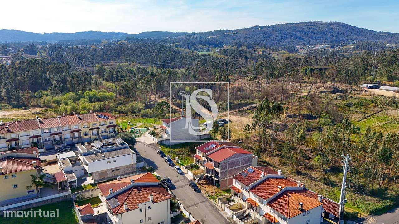 Moradia T3 por terminar | Elevado potencial de investimento-26