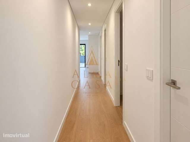 Fantástico apartamento T2 c/terraço Novo-7