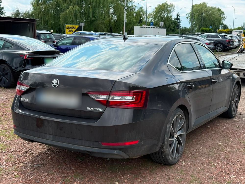 Skoda Superb III (2015-2023) 2.0 TSI L&K DSG 2015