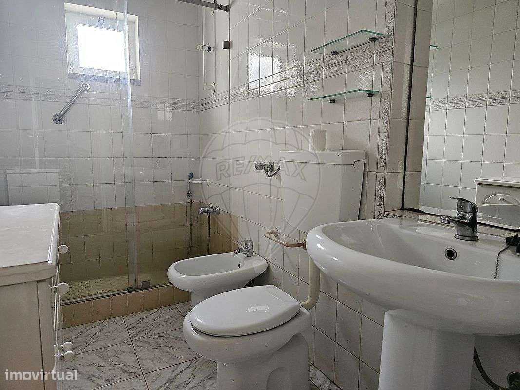 Moradia T5 para venda-9