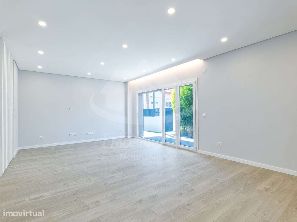 Moradia V4 Nova de Luxo com Rooftop e Vista Rio | Santa Iria de Azóia-28