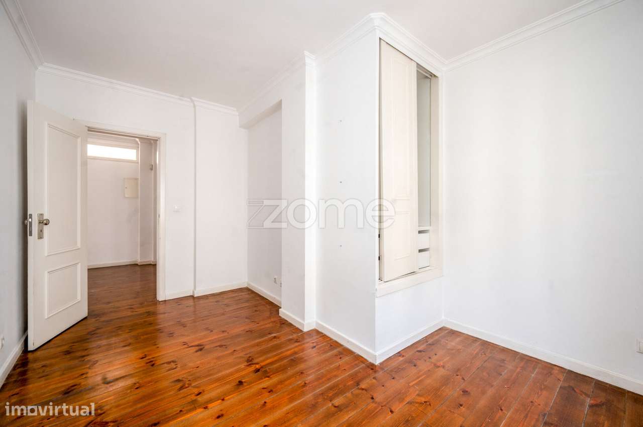 CASA EXCLUSIVA NA RUA DA COSTA (entre as Necessidades e Alcântara)-26