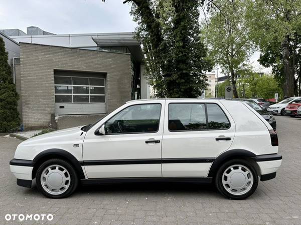 Volkswagen Golf - 4