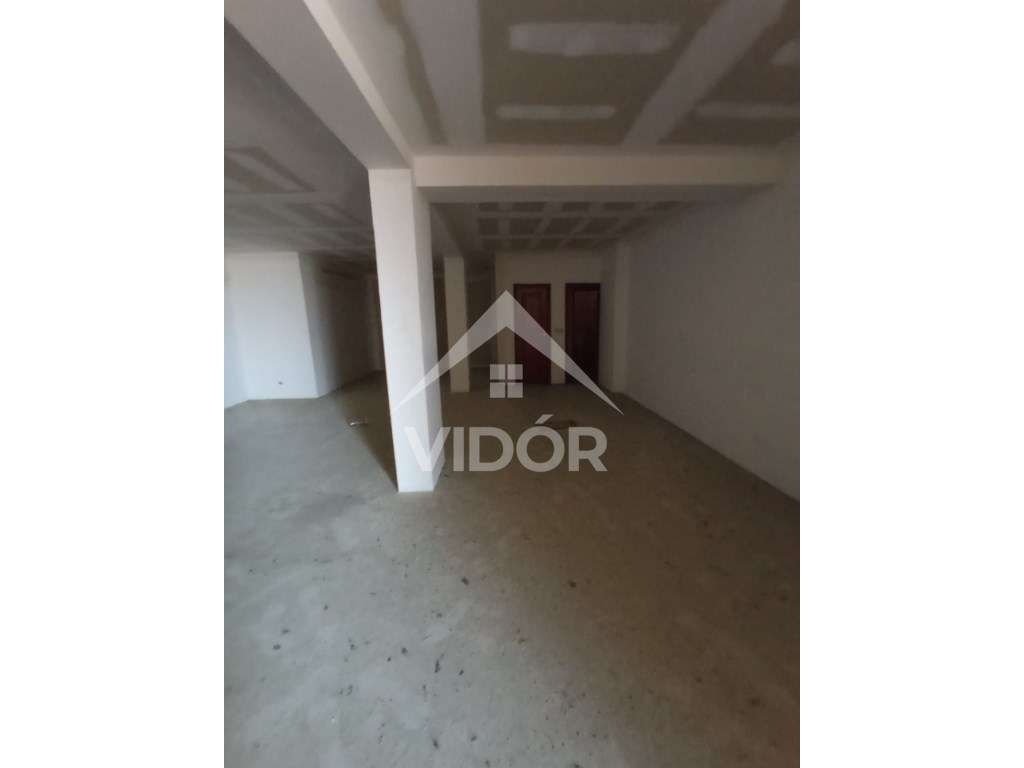 Loja c/ Montra - Antas, Porto - Grande imagem: 5/9