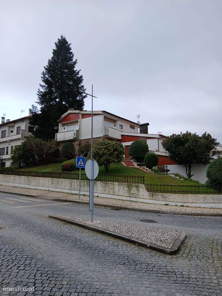 Imóvel comercial amplo com ar condicionado - Grande imagem: 3/14