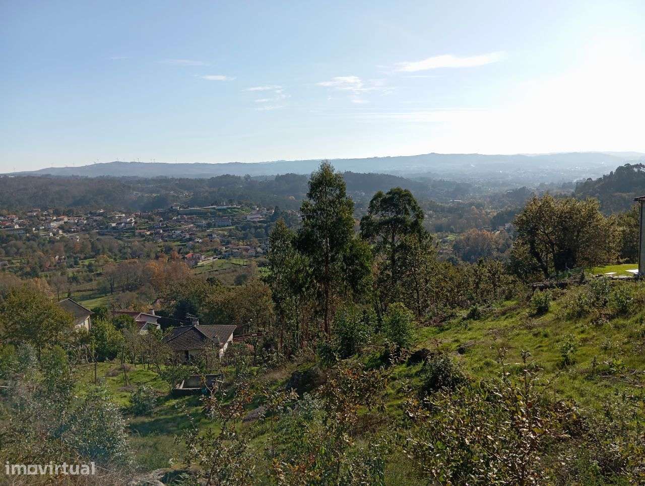 Terreno para construção com 1.975m2 em Travassós, Fafe - Grande imagem: 2/5