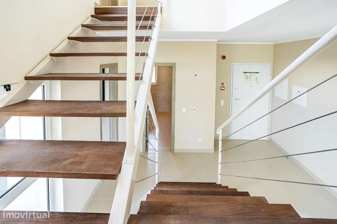 Moradia de Luxo em Condomínio Exclusivo com Piscinas no Carvoeiro-21