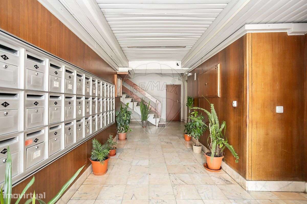 Apartamento T3 à venda em Almada-6