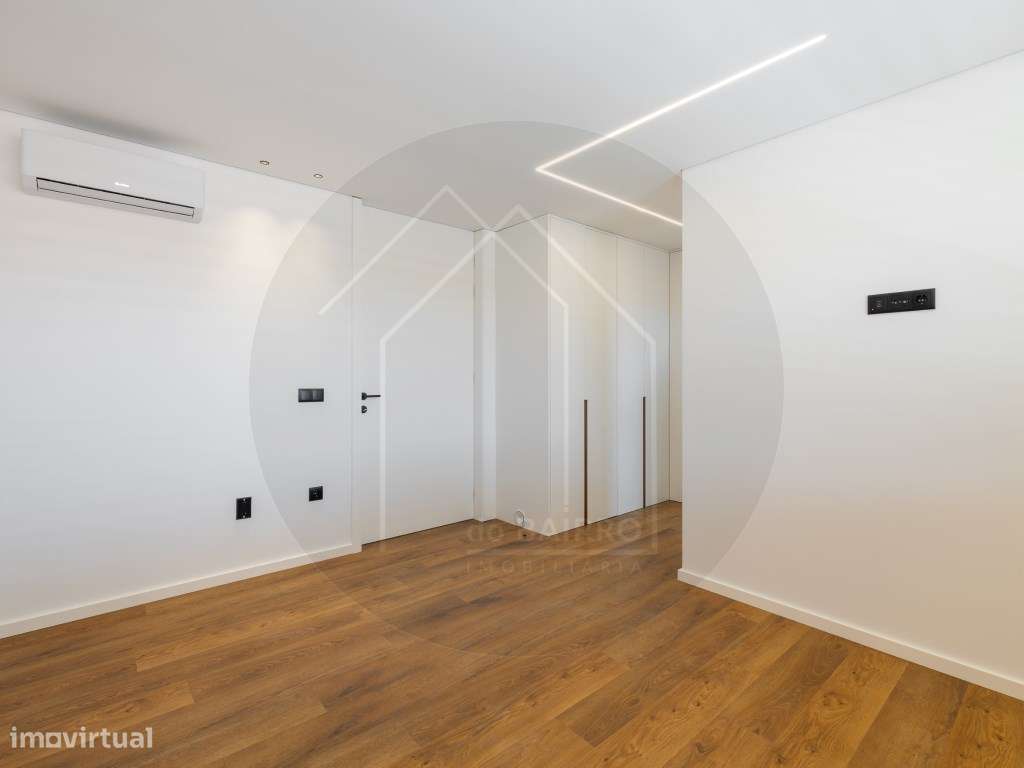 Moradia T4 com Piscina, design moderno, em Vila Nova de Gaia-34