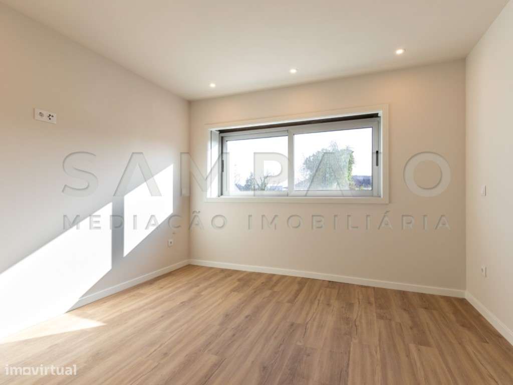 Apartamento T2 - Valbom - Renovado!-19