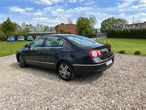 Volkswagen Passat 2.0 TDI DPF BlueMot Comfortline - 6