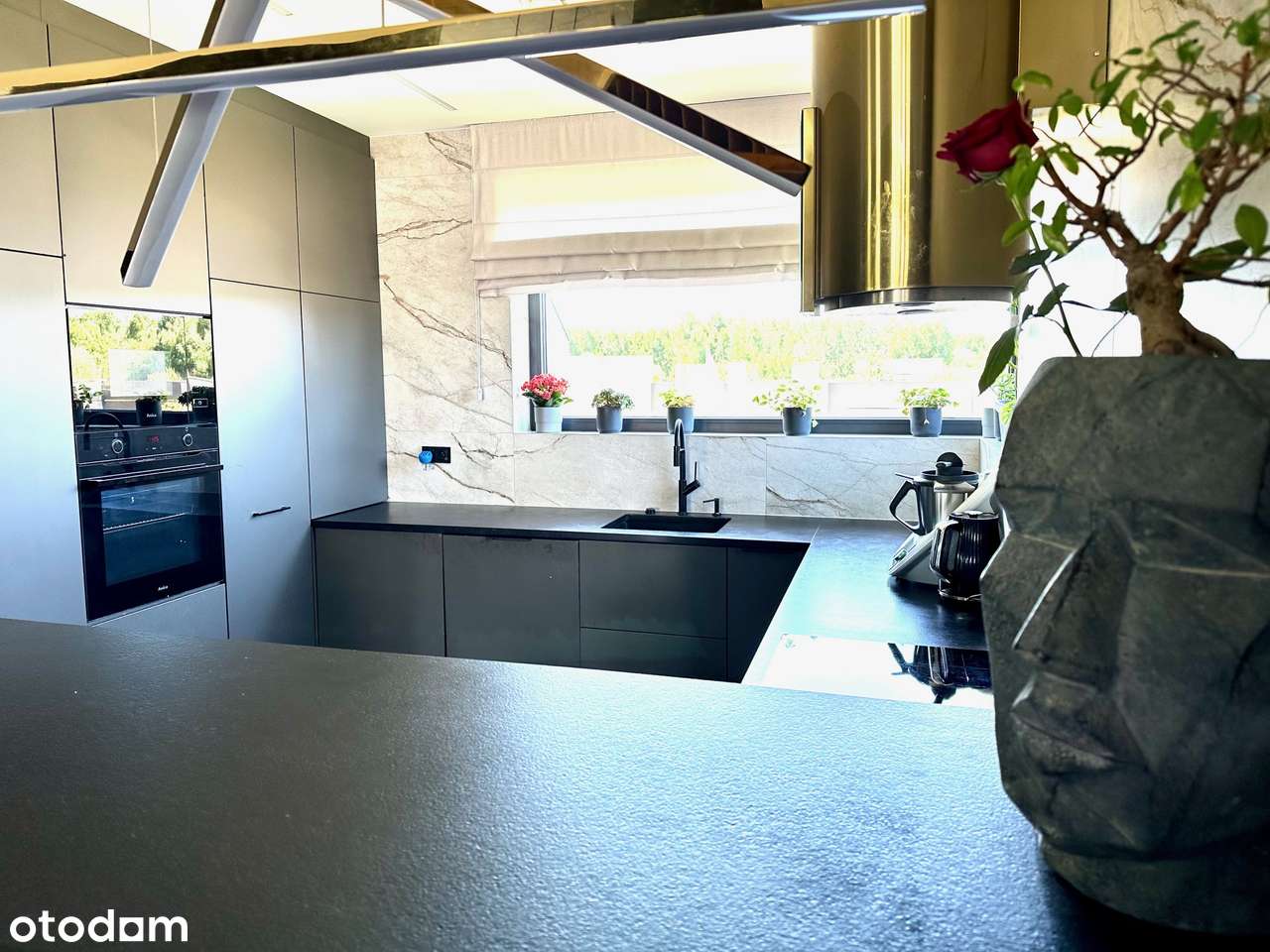 Nowoczesny komfortowy dom z 2022 roku do zamieszkania od zaraz-0