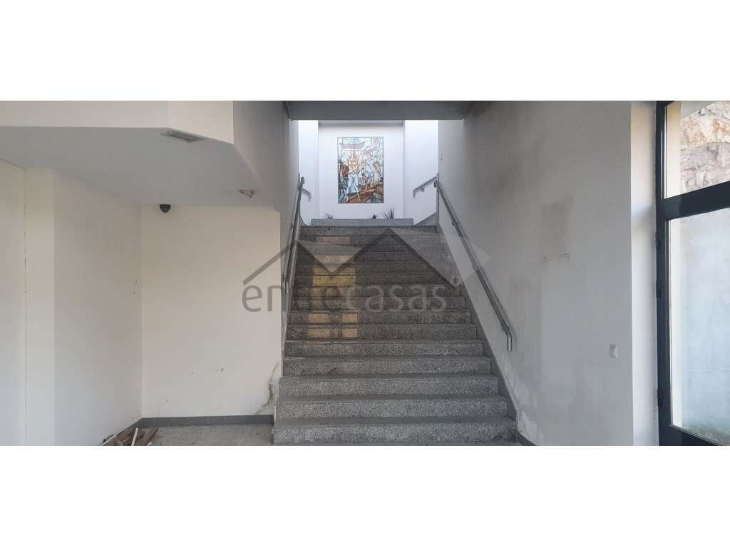 Armazém e atividade Comercial - Grande imagem: 2/14