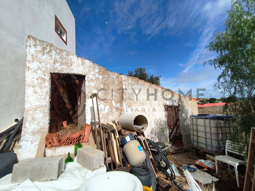 Moradia T3 em recuperação - Grande imagem: 5/30