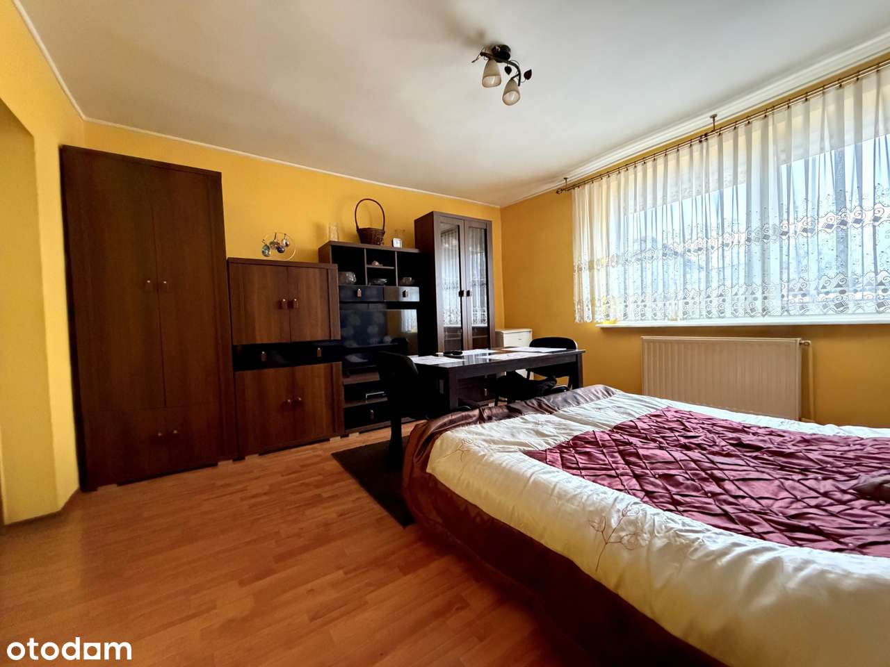 Dom wolnostojący w Pakości na dużej działce!-6