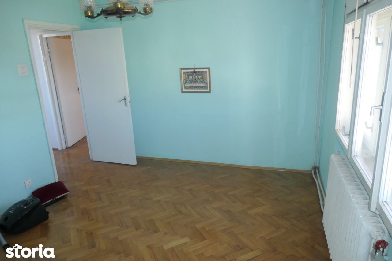 Apartament 3 camere, cca. 90 mp, zona Boul Rosu - Romanilor