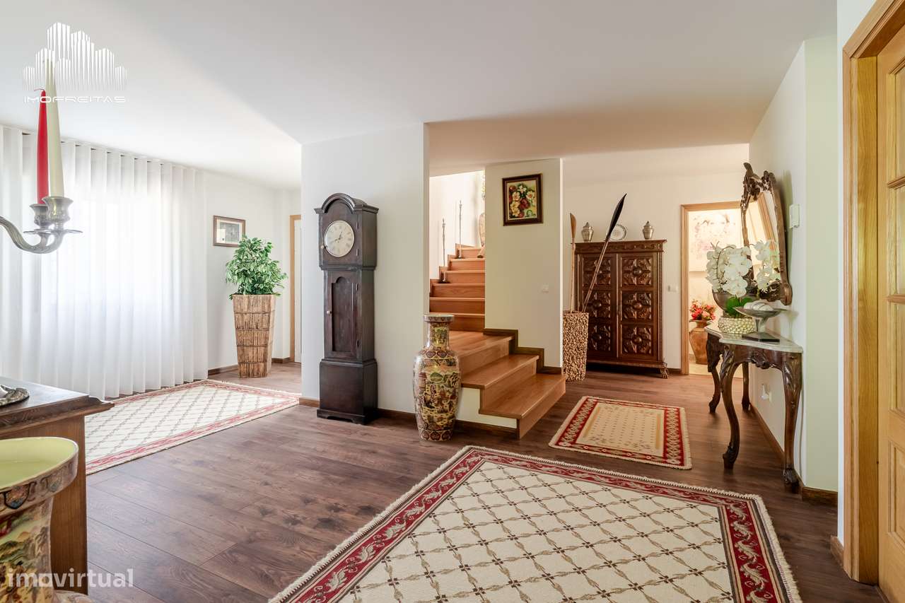 Requintada e elegante quinta com piscina, situada em Ponte de Lima!-12