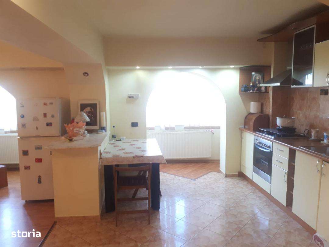 Apartament 3 camere ICFrimu et1/4 ,vedere pe 2 parti,gen S-uri - Imagine principală: 2/10