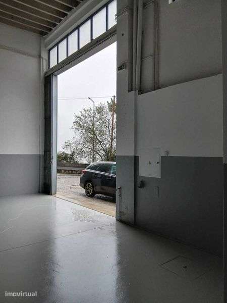 Arrenda-se armazém Industrial com 350 m² em Gondomar – Junto à IC 29 - Grande imagem: 5/7