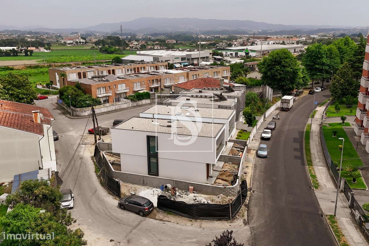 Moradia, 140 m², Barcelos, Vila Boa e Vila Frescainha (São Martinho e São Pedro) - Grande imagem: 5/16