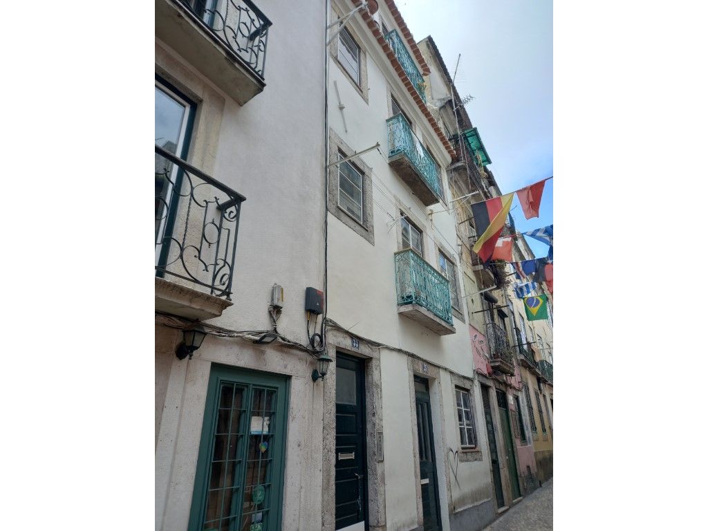 Prédio de 3 andares - Bairro Alto