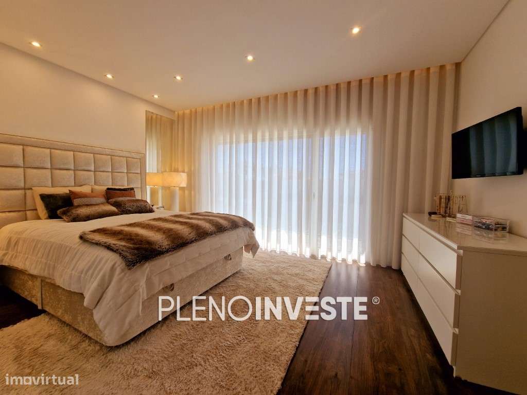 Moradia Isolada V3+2 com piscina na Quinta de Valadares-21