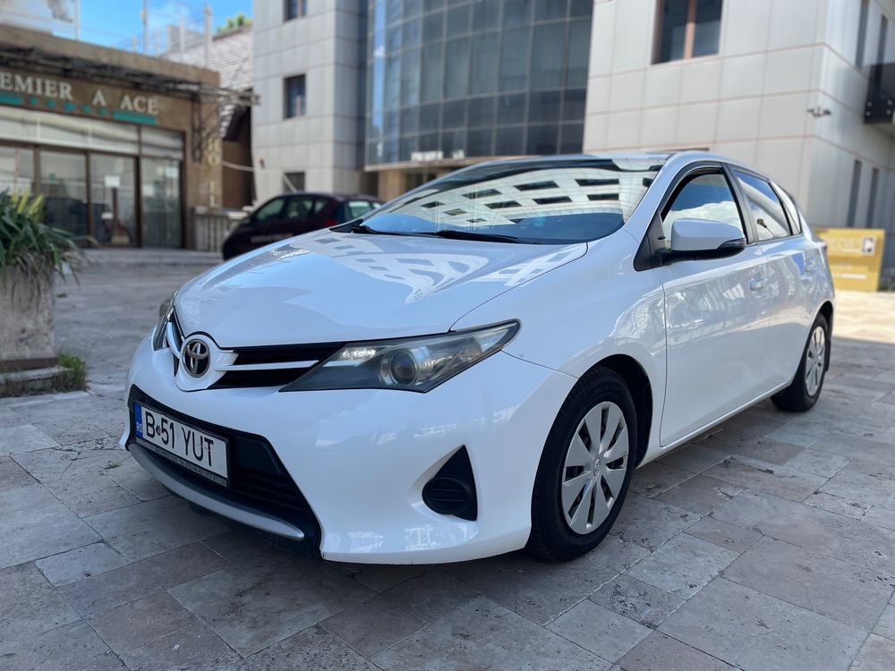 Toyota Auris II [2012 - 2018] 1.4 D-4D Luna 2013