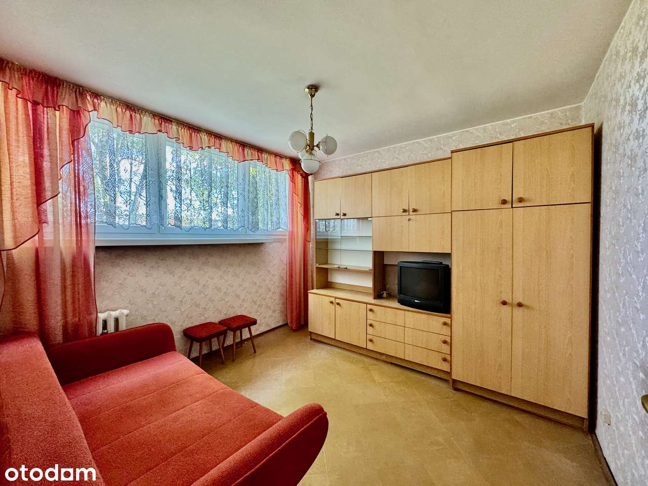 | 2 pokoje + kuchnia | 40m2 | balkon | komórka |-8