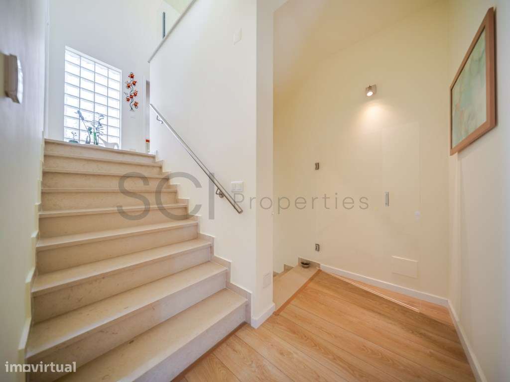 Moradia com piscina nas Quintinhas-31