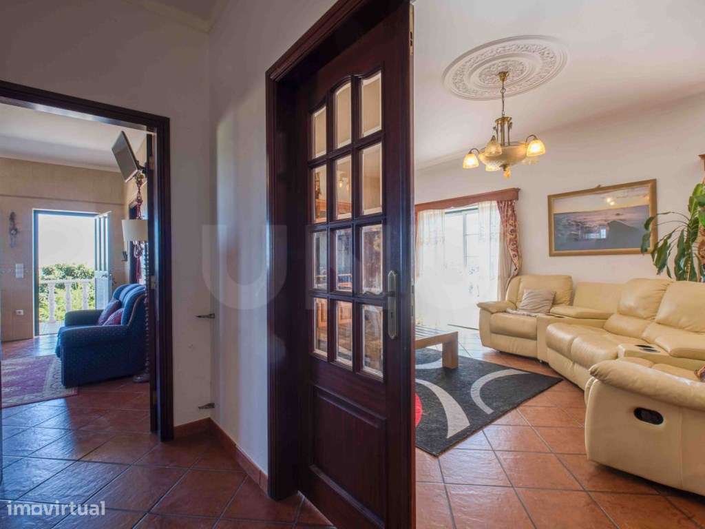 Moradia T3+3 para venda em Santarém.-5