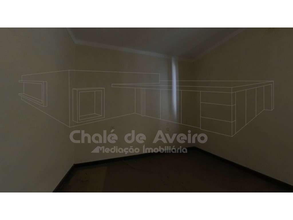 Quinta com 5.000 m2 e casa habitação T5 em Águeda-6