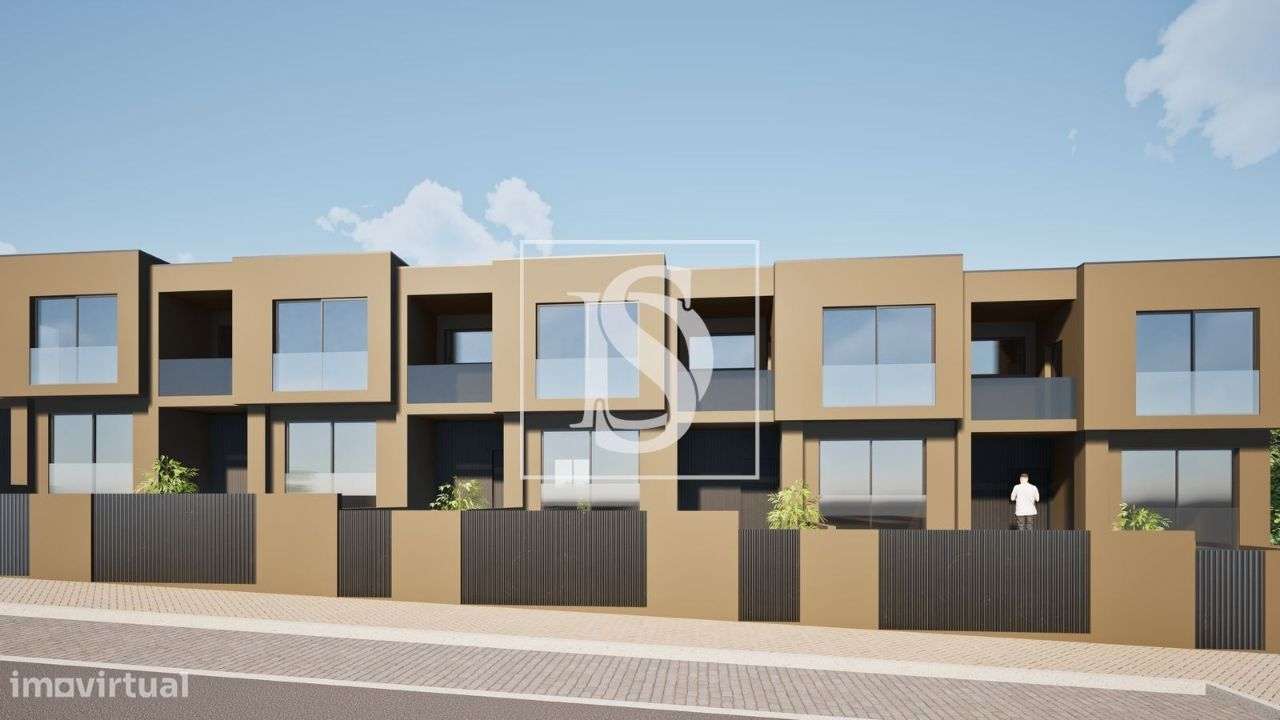 Moradia de Gaveto, com Jardim e Garagem para 4 carro - Grande imagem: 5/10