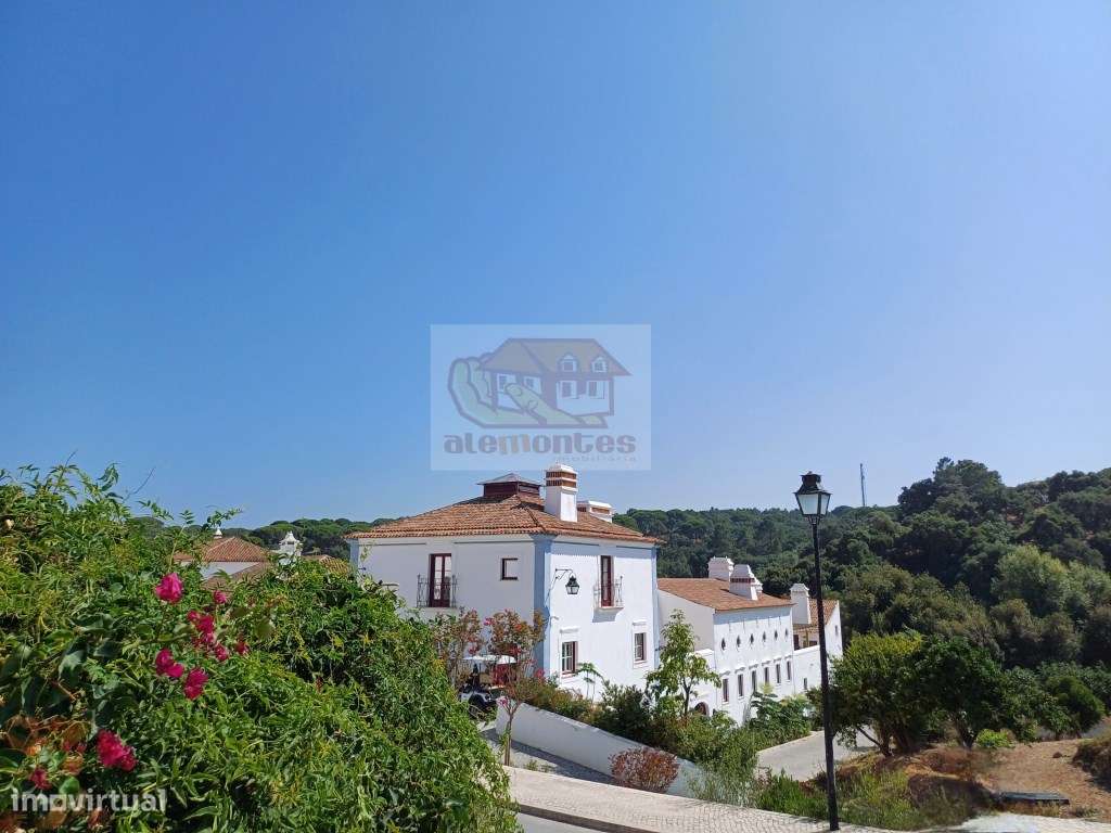 Lote com 350 m2 para construção de moradia e piscina - Grande imagem: 4/9