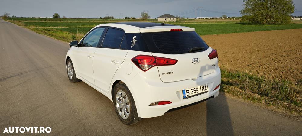 Hyundai i20 1.1 CRDi Comfort - 9