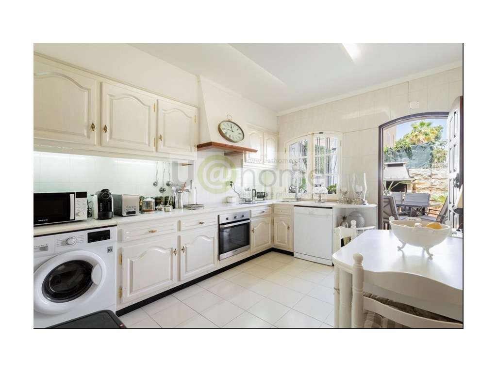 Moradia V4 geminada em Vilamoura perto da Marina-10