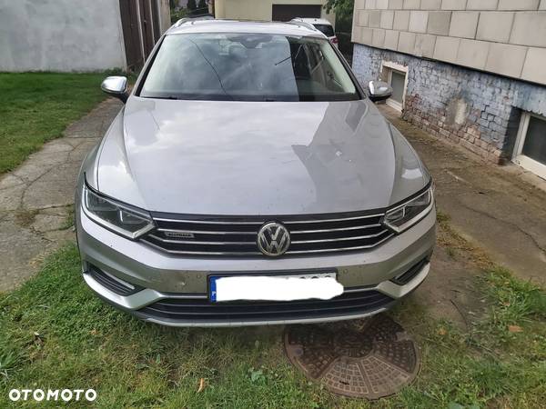 Volkswagen Passat Variant 2.0 TDI SCR DSG 4Motion Alltrack - 5