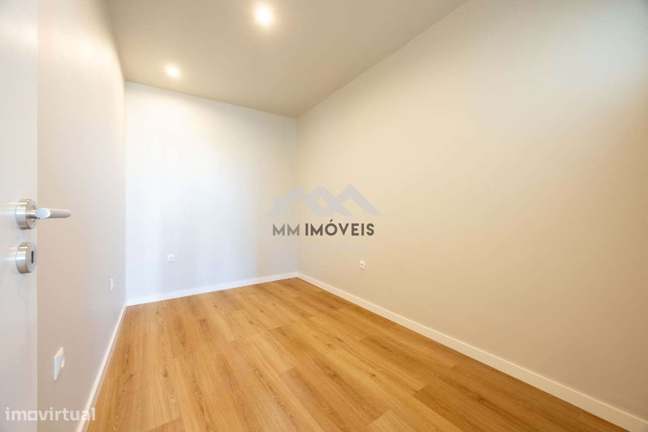 2 Lojas | Valongo | Fase Final de Legalização P/Habitação | Remodelada-8