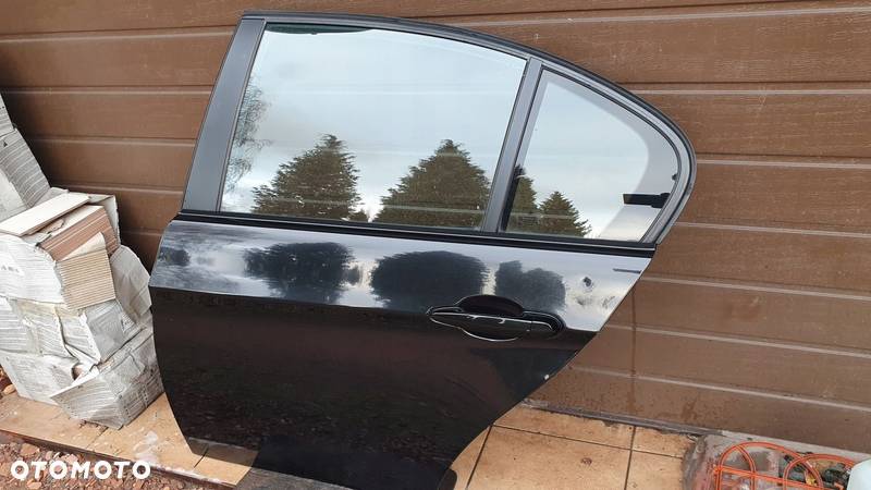 Kompletne drzwi tylne lewe 475 BMW E90 w kolor czarne sedan - 1