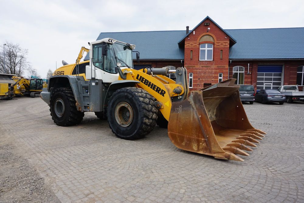Liebherr L 586 xpower 2017