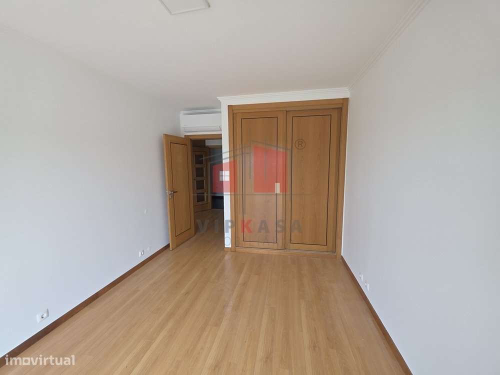 Apartamento T3+1 em Mafra-10
