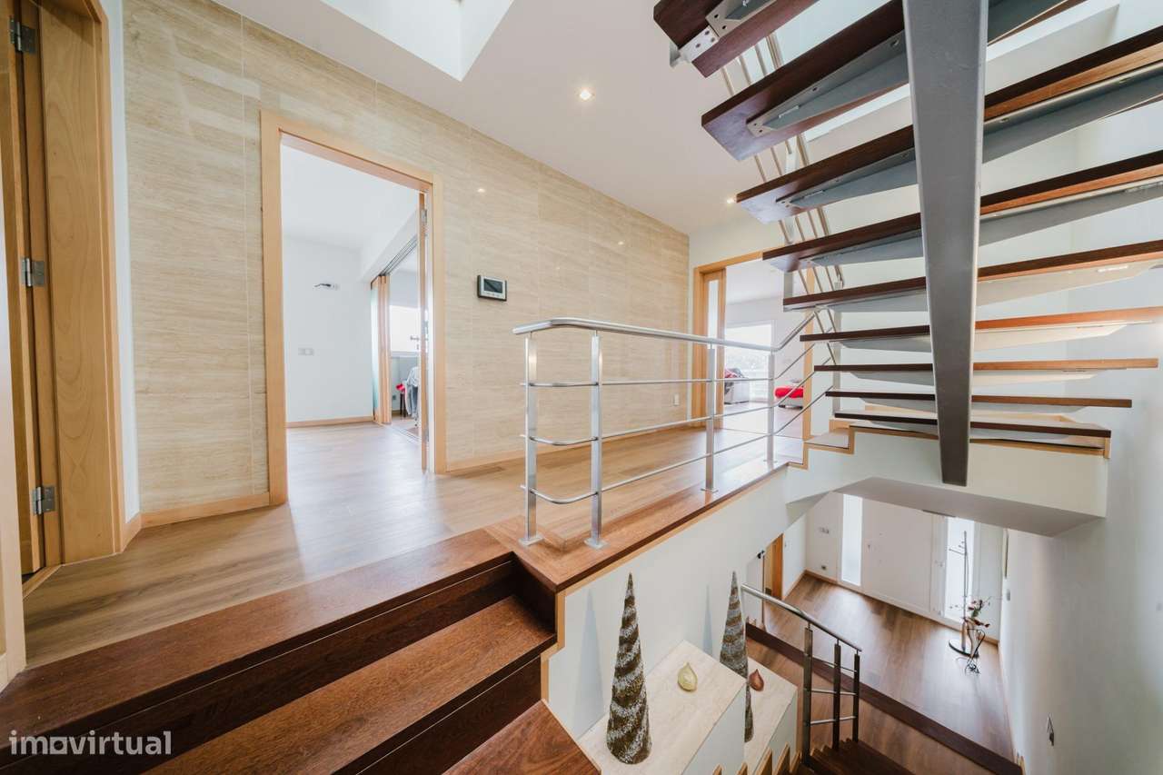 Moradia T6 com Vista Mar e Jardim em Buarcos - Grande imagem: 5/36