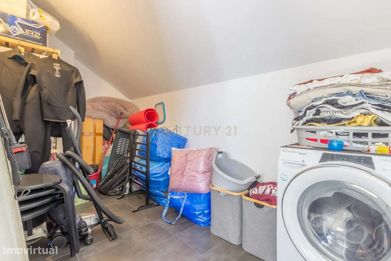 Moradia Geminada como Nova na Quinta do Conde-31