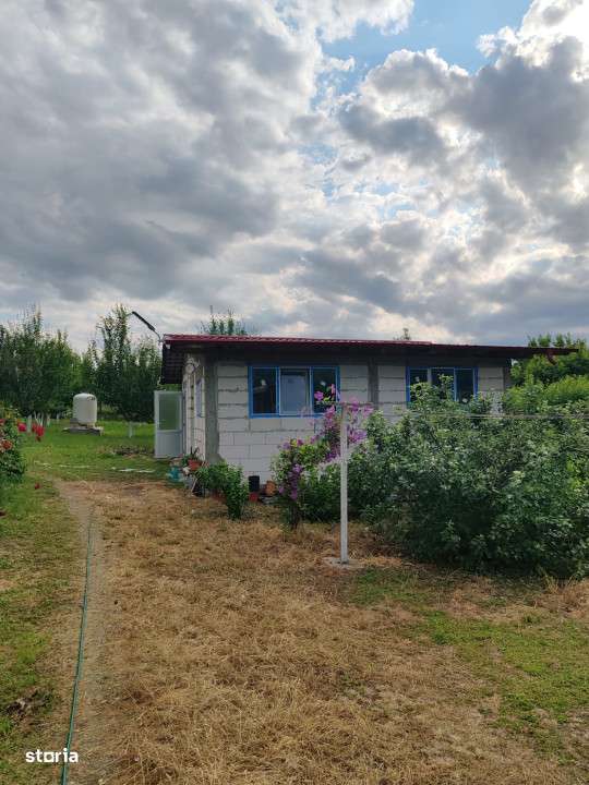 Casa parter si teren in zona Cretesti, Vaslui - Imagine principală: 5/14